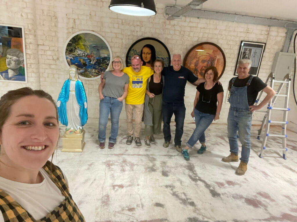 The hanging team.